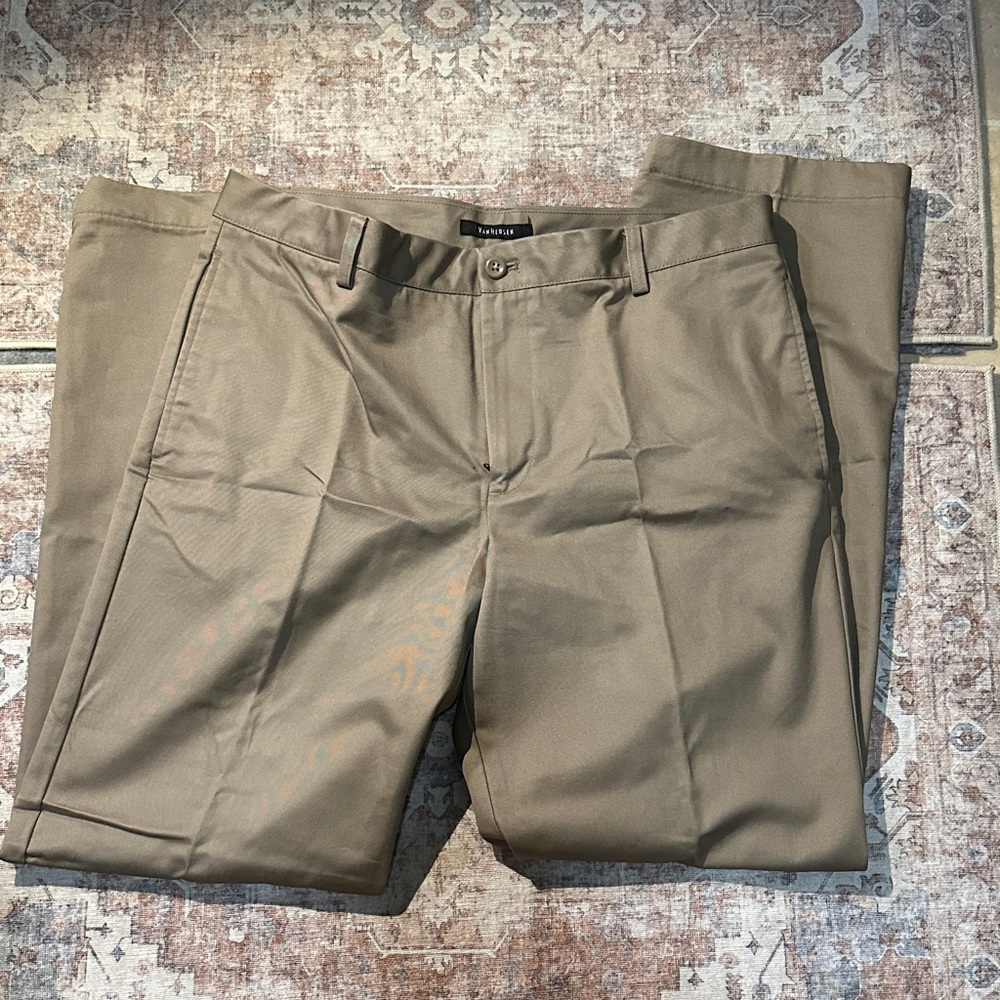 Van Heusen Men's Khaki Chinos